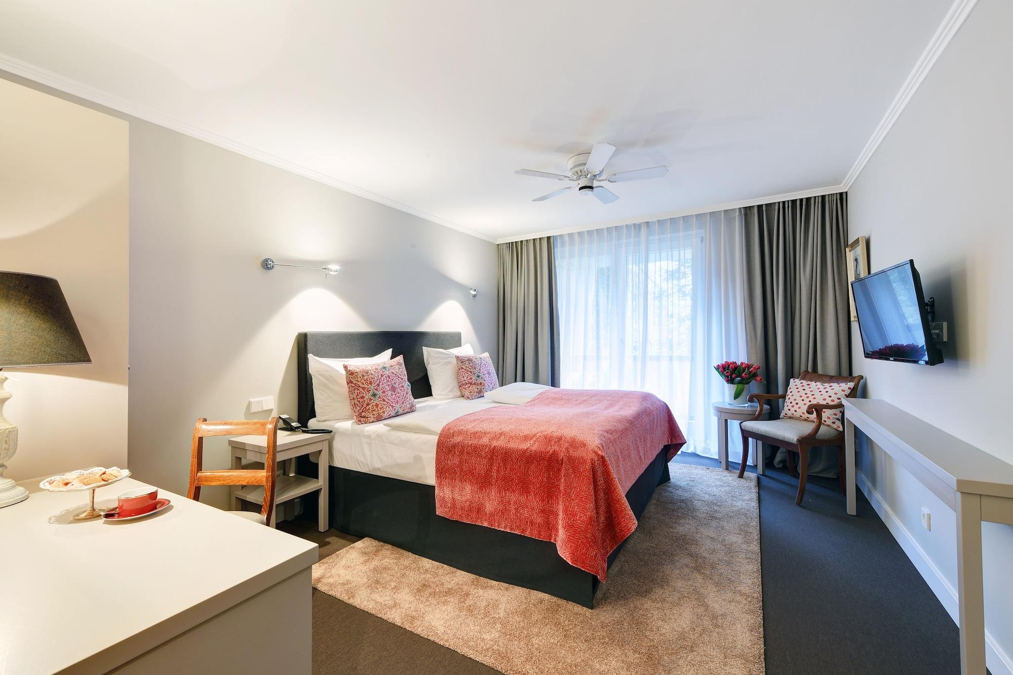 Admiral Hotel 4*
