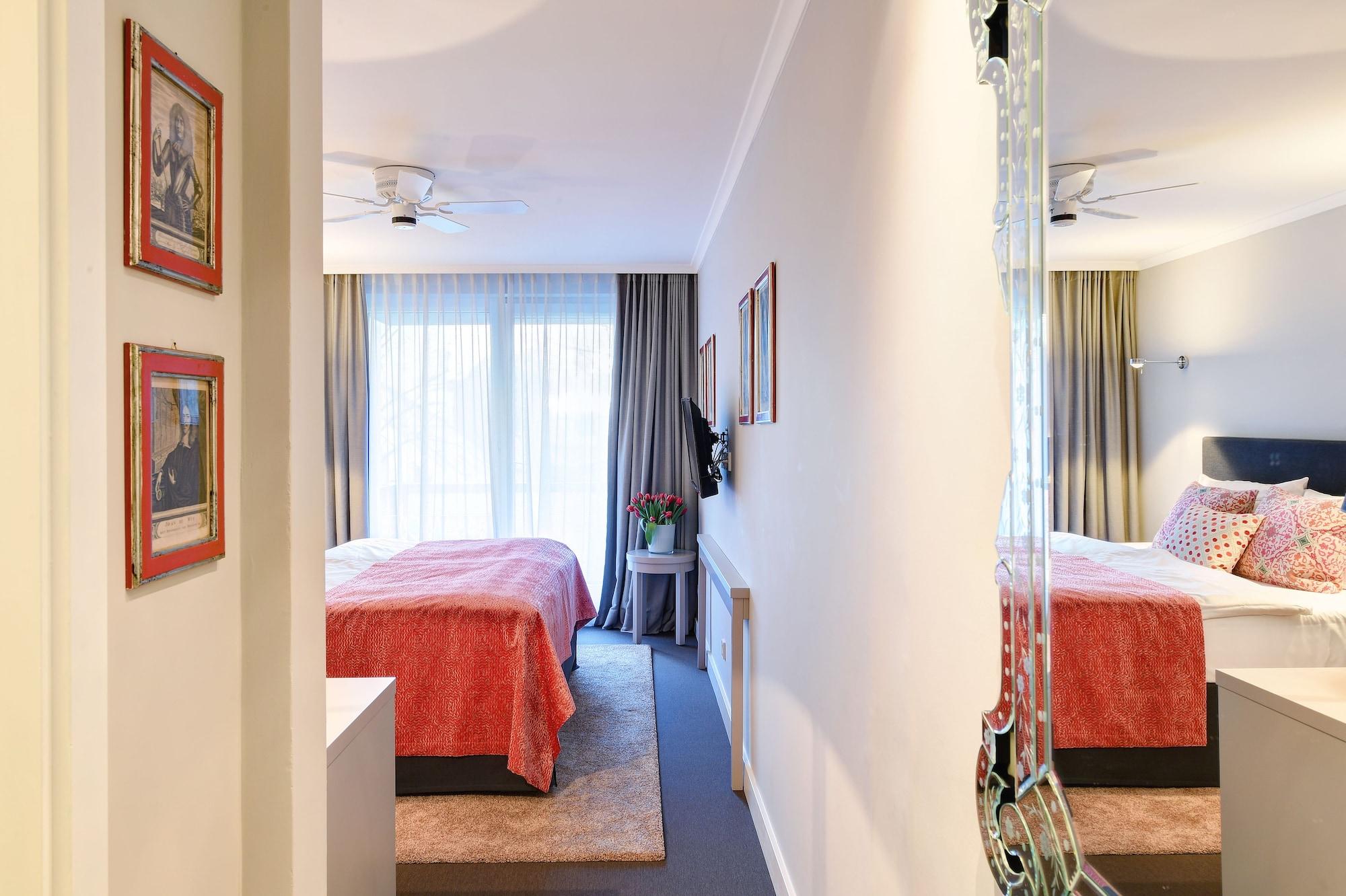 Admiral Hotel 4*