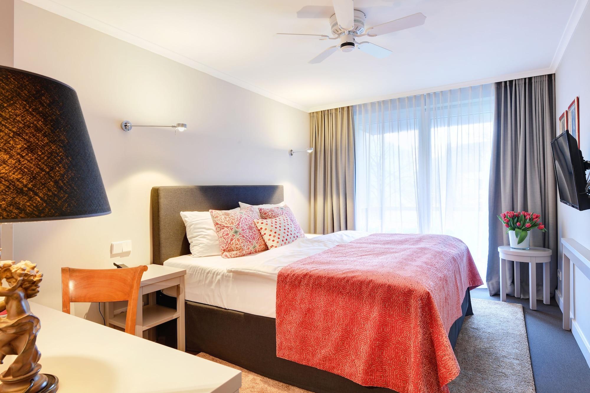 Admiral Hotel 4*